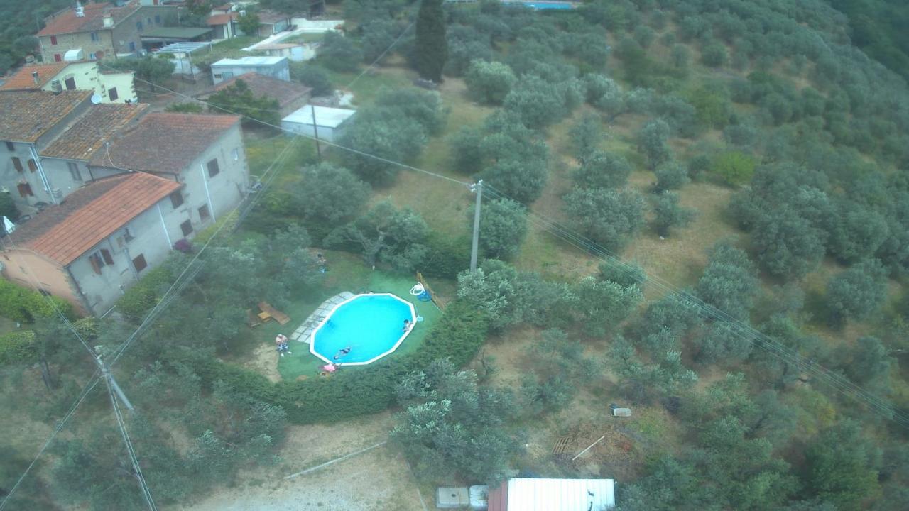 Il Borgo Dei Pini Apartment วินชี ภายนอก รูปภาพ