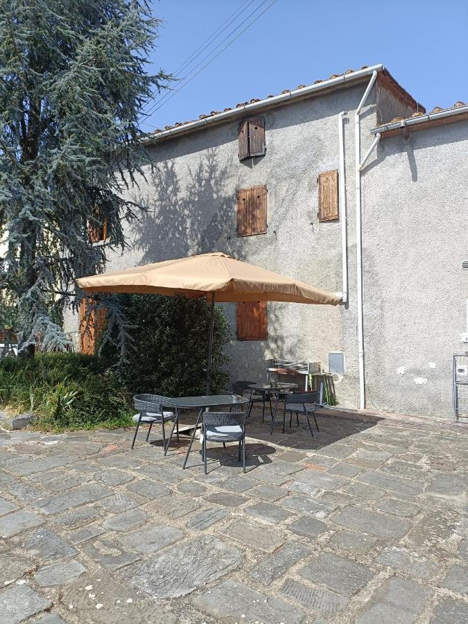 Il Borgo Dei Pini Apartment วินชี ภายนอก รูปภาพ